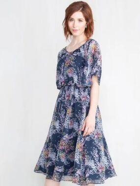 ModCloth Fiore Your Entertainment Flora Navy Blue Floral Cold Shoulder Dress Lg
